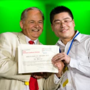 2013 winner Wei Lv, with committee chairman Malcolm Heggie (photos provided by Luiz Depine de Castro of the Brazilian Carbon Association and Chair C2013)